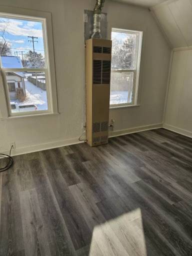 Main picture of 206 Washington Ave