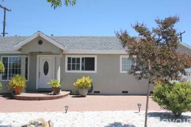 Main picture of 1386 Parsons Ave