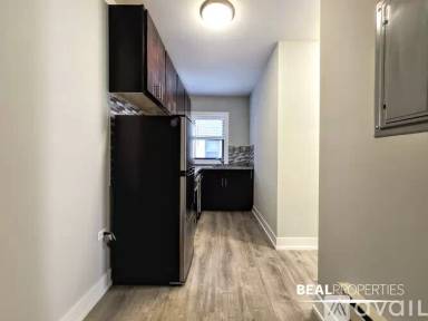 Main picture of 423 W Belden Ave