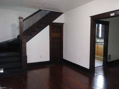 Main picture of 8450 Dersam St