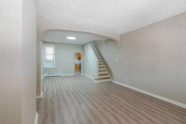 Main picture of 2109 S 67th St
