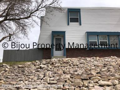 Main picture of 3011 E Fountain Blvd
