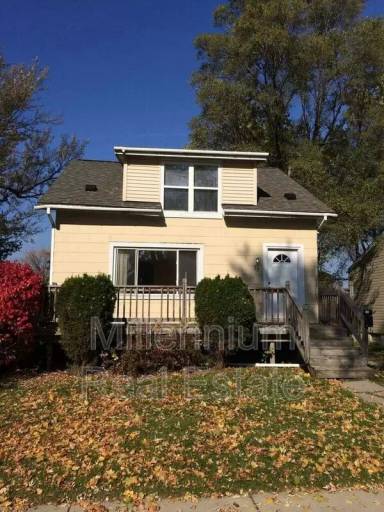 Main picture of 77 E Fairmount Ave