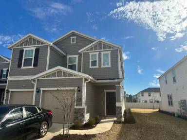 Main picture of 9804 Fiddleback Ln