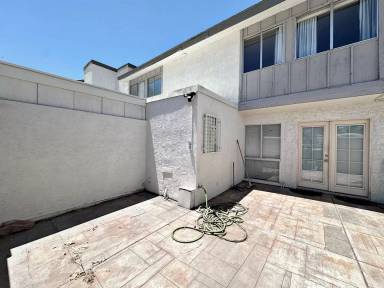 Main picture of 674 Rolling Green Dr