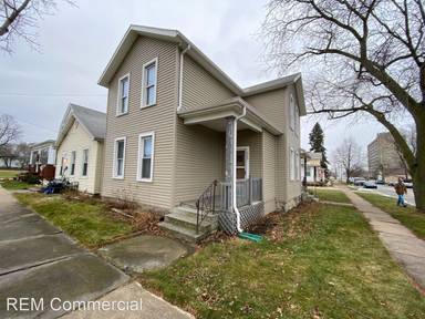 Main picture of 535 E Washington St