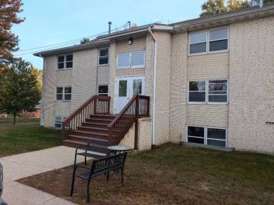 Main picture of 502 W Market St