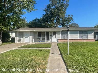 Main picture of 1804 E Poplar Ave