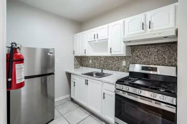 Main picture of 336 Madison Ave