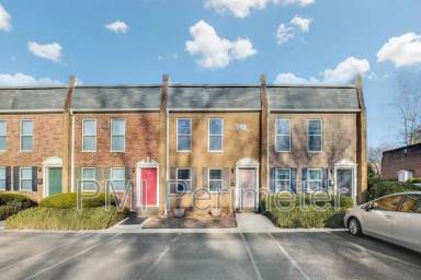 Main picture of 245 Winding River Dr