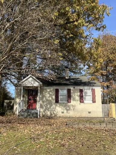 Main picture of 3684 Marion Ave