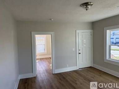 Main picture of 105 Cross St