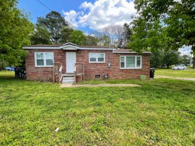 Main picture of 149 Travis Rd NW