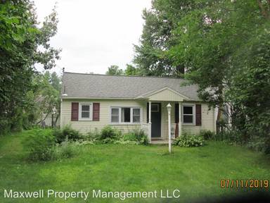 Main picture of 8 Peck Ave