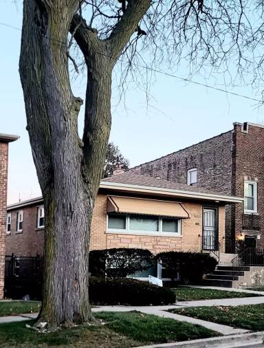 Main picture of 9321 S Forest Ave