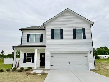 Main picture of 94 Deodora Ln