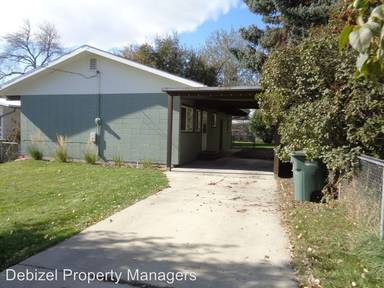 Main picture of 2430 Dahlia Ln