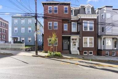 Main picture of 149 Webster St