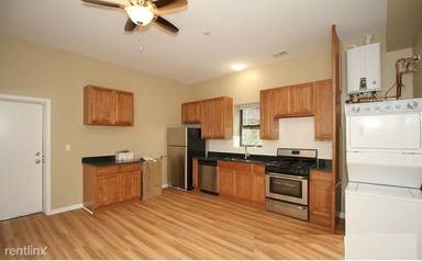 Main picture of 2317 N Halsted St