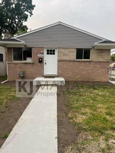 Main picture of 30081 Avondale St