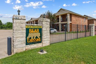 Main picture of 2406 S University Parks Dr