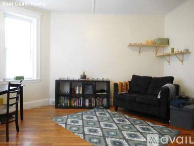 Main picture of 221 Kelton St