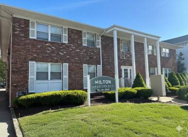 Main picture of 179 W Milton Ave