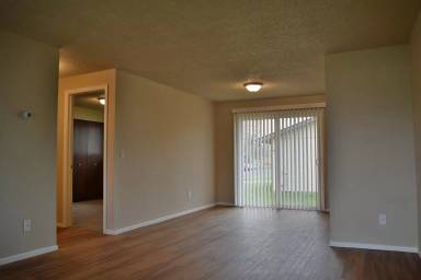 Main picture of 2433 Newton St