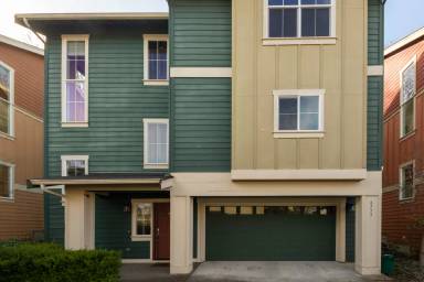 Main picture of 6733 37th Ave S