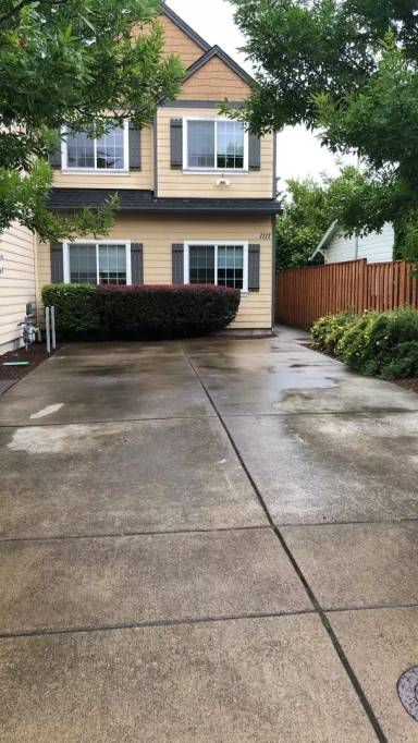 Main picture of 1103 NW 27th St