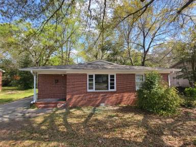 Main picture of 1030 Radio Dr