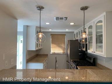 Main picture of 636 Sycamore Ave