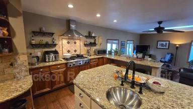 Main picture of 22882 Carriage Dr