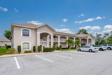 Main picture of Crystal Bay At Kingsway Condo