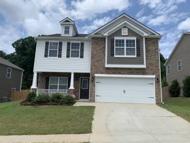 Main picture of 104 Hartwood Lake Ln