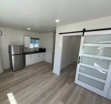 Main picture of 8145 Lin Oak Way