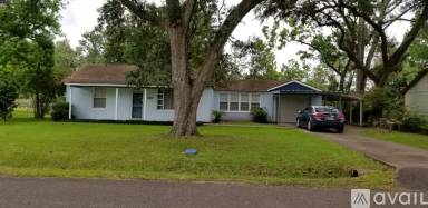 Main picture of 2629 Dowling St
