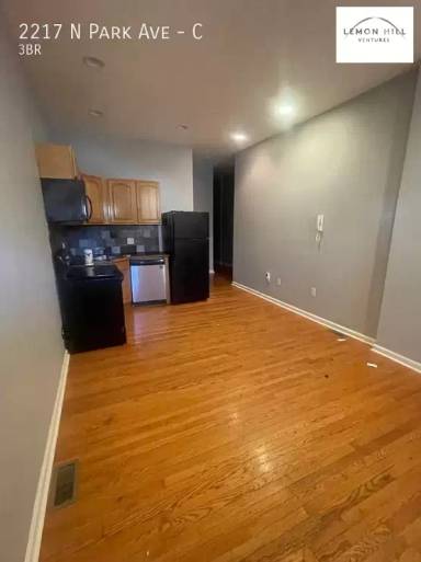 Main picture of 2217 N Park Ave