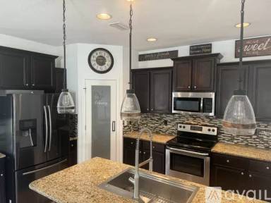 Main picture of 684 Teal St