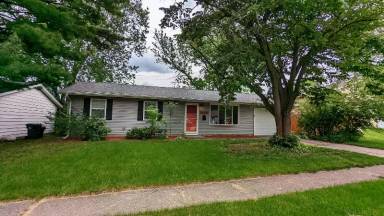 Main picture of 2113 E Country Squire Dr