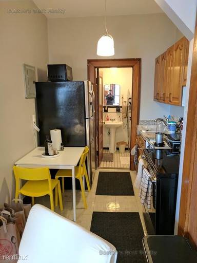 Main picture of 849 Beacon St
