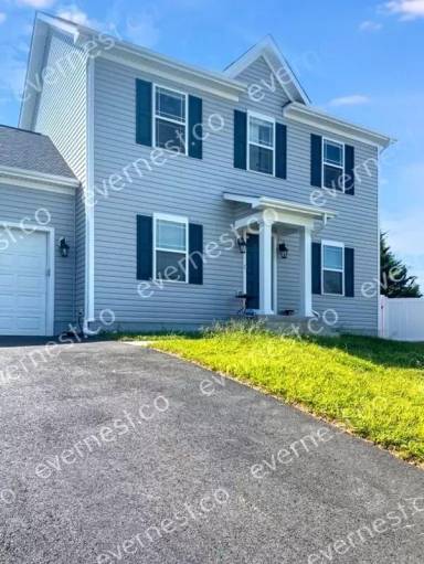 Main picture of 102 Ridgeway St