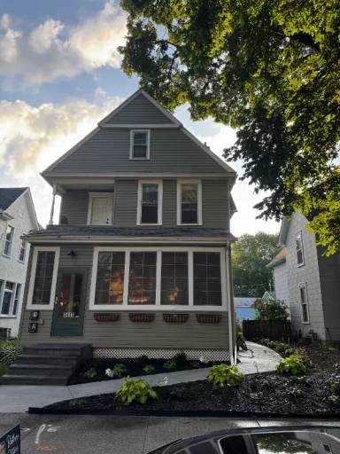 Main picture of 1419 Jefferson St NE