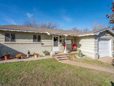Main picture of 9909 N McKinley Ave