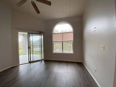 Main picture of 2585 Grassy Point Dr