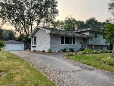 Main picture of 1209 Laurel Ln