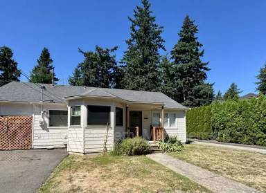 Main picture of 1041 NE 106th Ave