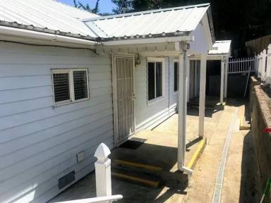 Main picture of 203 S Pine St