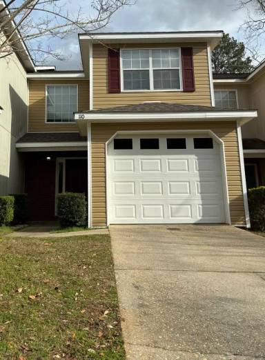 Main picture of 100 Woodrun Dr