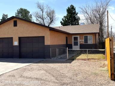 Main picture of 1610 W Summit Ave
